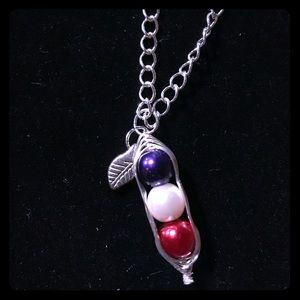 Pea n pod custom birthstone